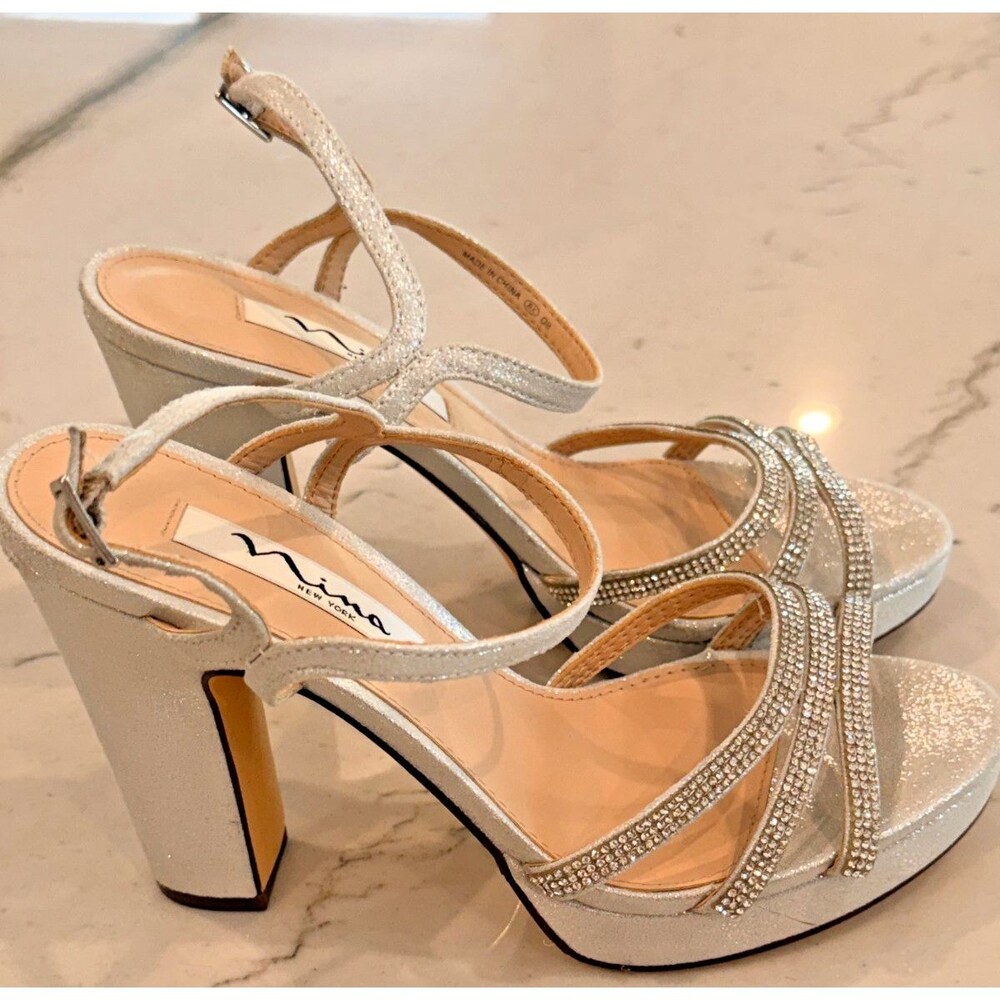 Nina Saralyn Evening Sandals Silver Size 7M Platform Block Heel Rhinestone